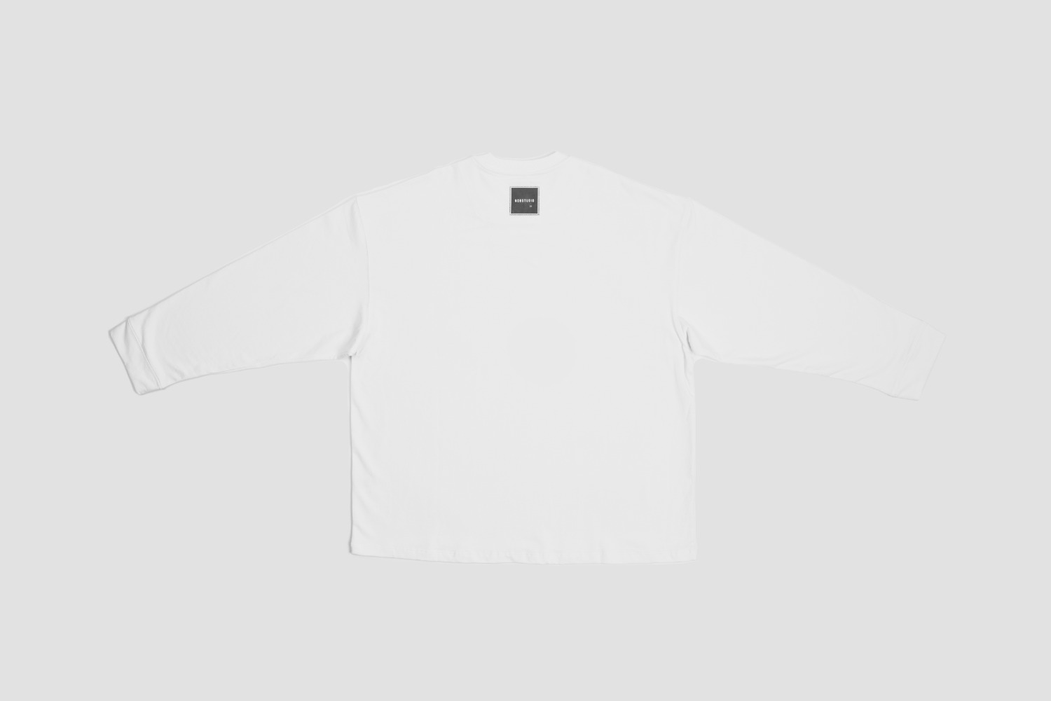 LONG SLEEVES OVER T-SHIRTS